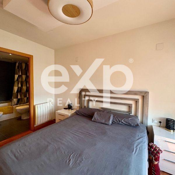 Exclusiva vivienda con terraza y vistas de ensueño frente al rio en Valencia