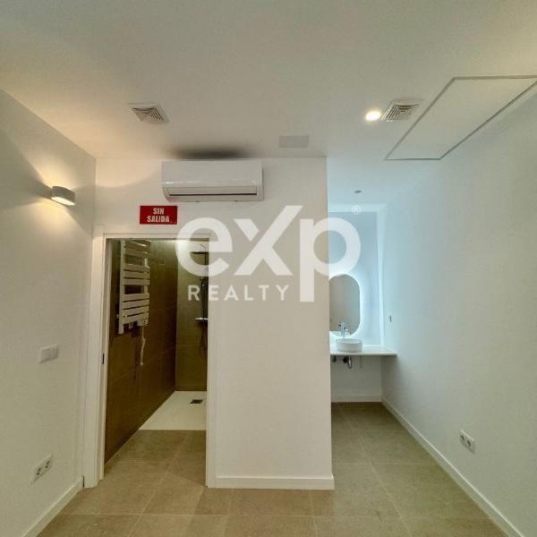 Exclusiva vivienda con terraza y vistas de ensueño frente al rio en Valencia